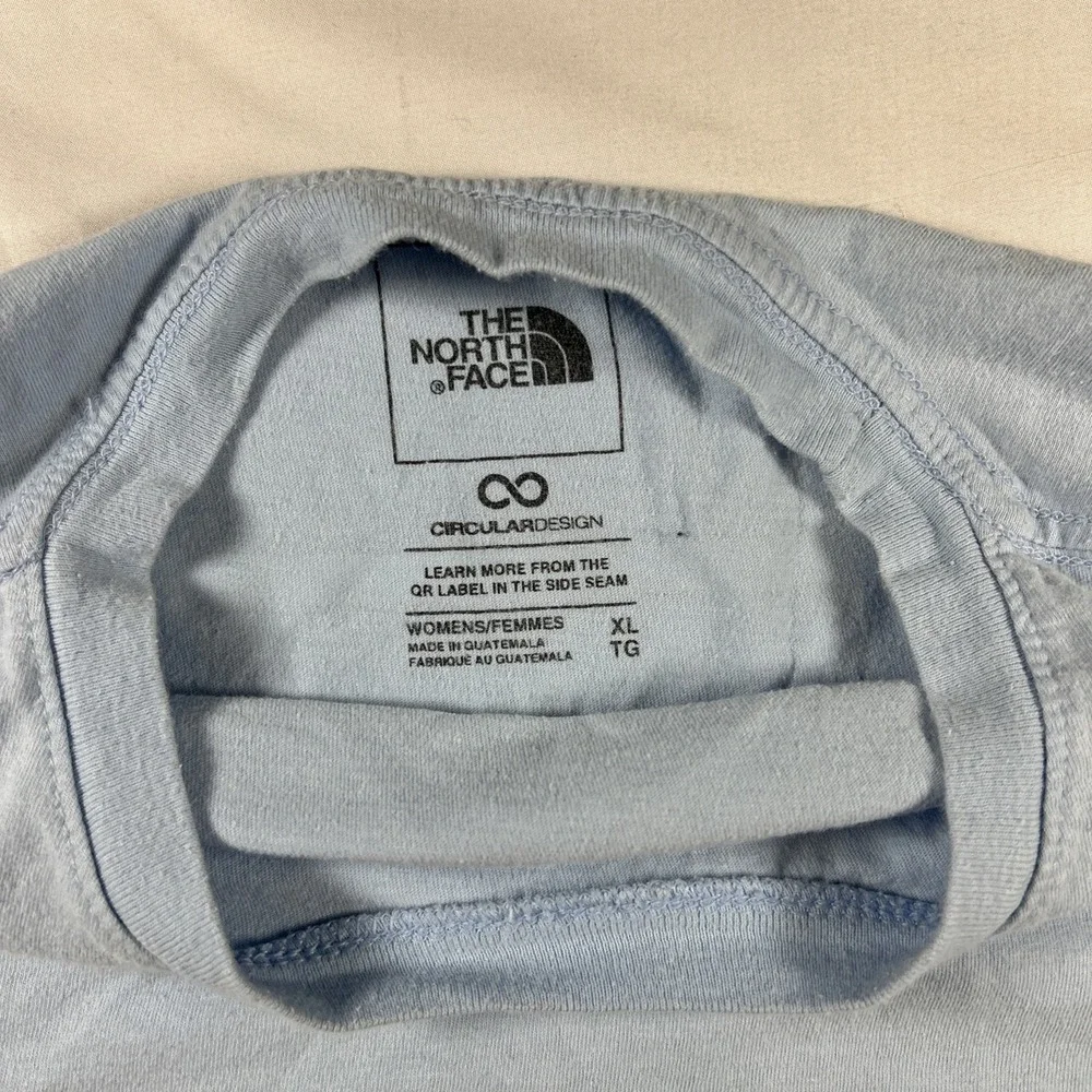 The North Face Women Shirt XL Light Blue Graphic Crew Neck Pullover